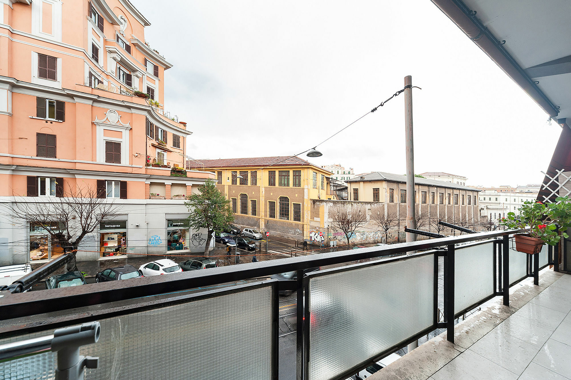 Hosting Flats Guesthouse Rome Exterior photo