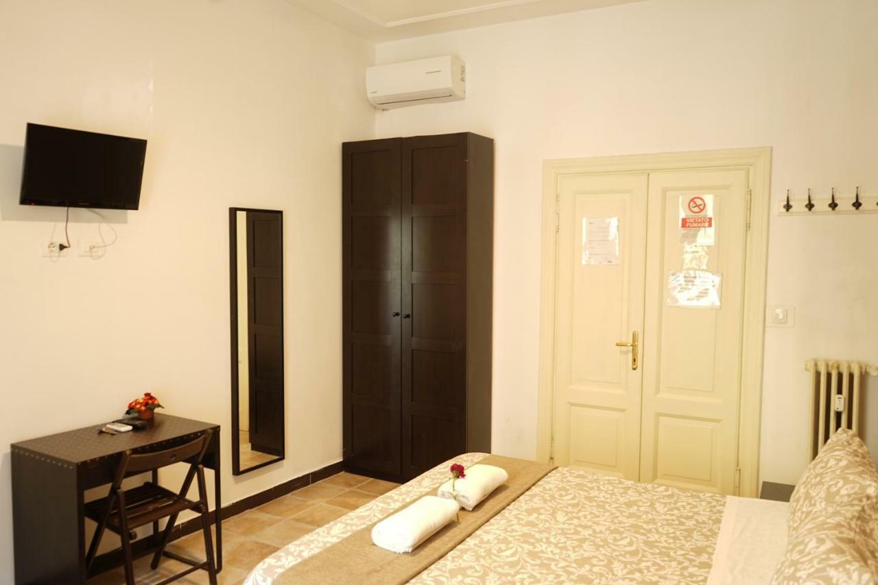 Hosting Flats Guesthouse Rome Exterior photo